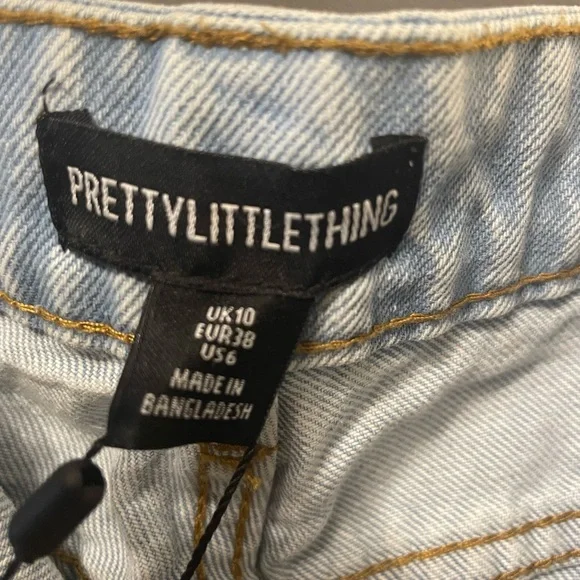 PrettyLittleThing Boyfriend Jeans Light Wash Thigh Split Denim Blue Size 6 - Picture 13 of 16